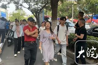 这个得老球迷才知道吧？卡利亚里→罗马→尤文，这是谁呢？